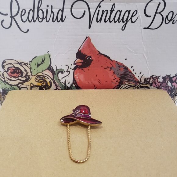 Vintage Red Hat with Flower Brooch - Picture 4 of 8